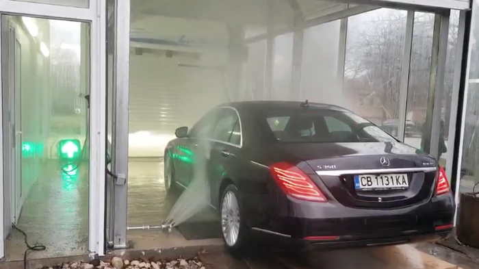 leisuwash automatic car cleaning machine