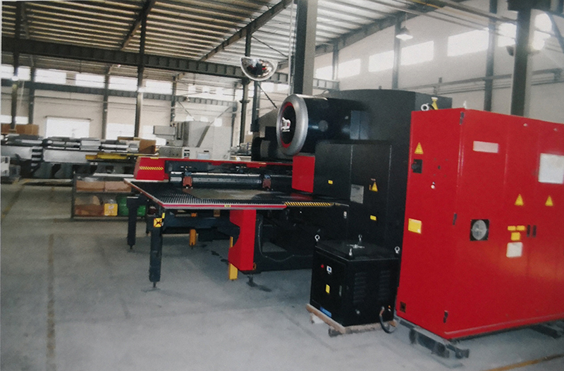 AMADA EM2510NT CNC punching machine
