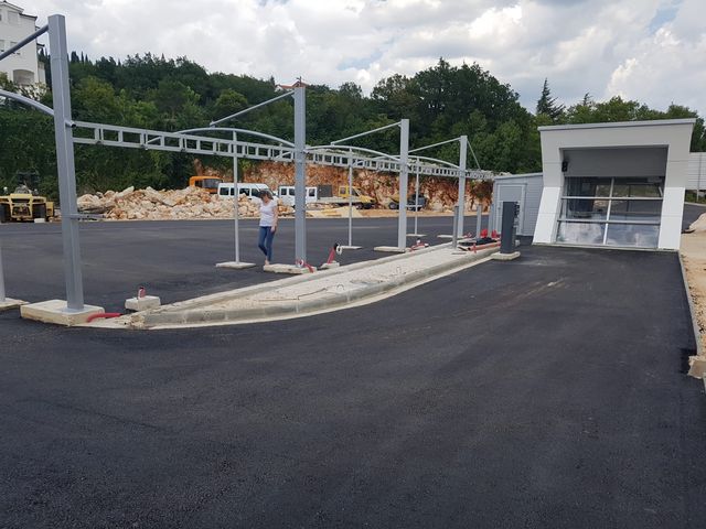 leisuwash car wash station